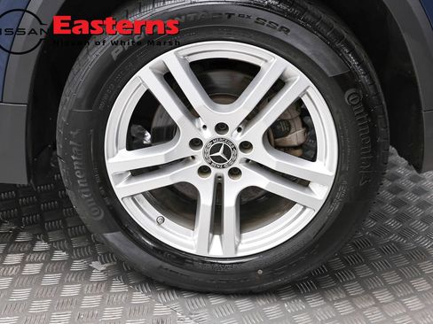 Used 2023 Mercedes-Benz GLA 250 4MATIC w/ Premium Package image 8