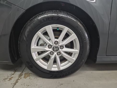 Used 2025 Toyota Camry LE image 10