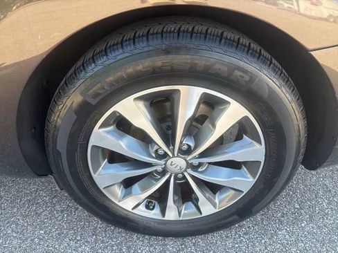 Used 2016 Kia Sedona SX image 10