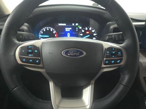 Used 2023 Ford Explorer XLT w/ Equipment Group 202A image 29