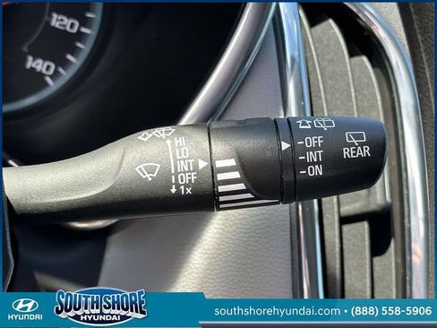 Used 2023 Chevrolet Equinox LS AWD/4WD image 25