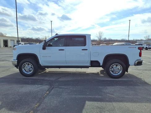 Used 2024 Chevrolet Silverado 2500 W/T w/ WT Fleet Convenience Package image 4