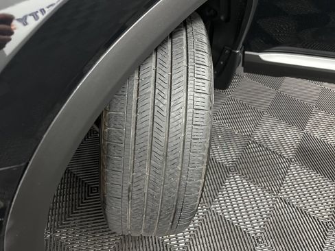 Used 2023 Honda Pilot EX-L image 42