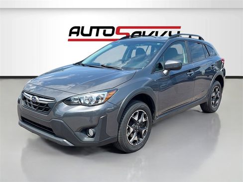 Used 2023 Subaru Crosstrek 2.0i Premium image 3