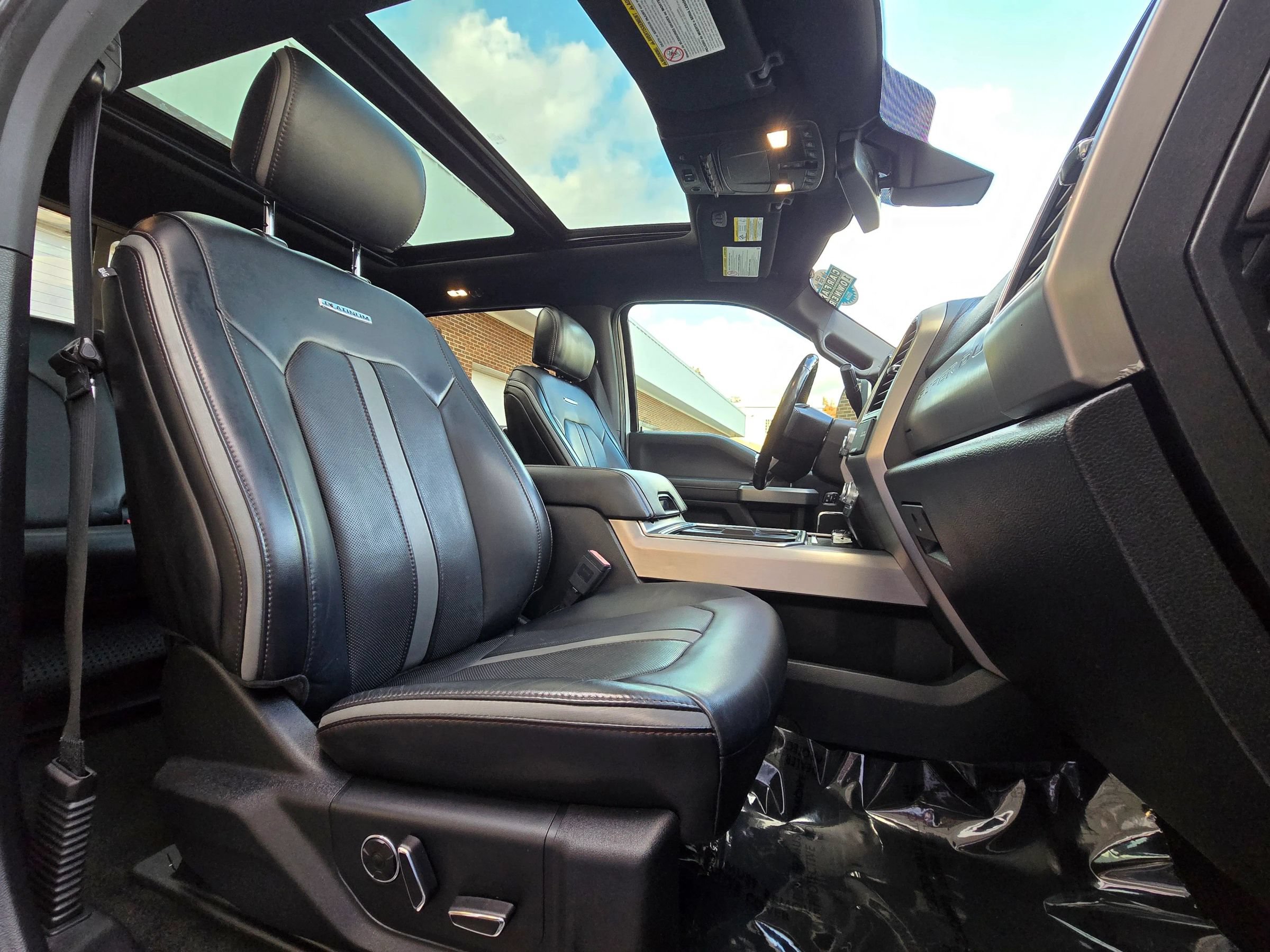 Used 2019 Ford F250 Platinum w/ Platinum Ultimate Package AWD/4WD image 14