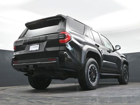 Used 2025 Toyota 4Runner TRD Off-Road AWD/4WD image 36