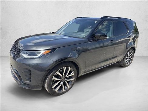 Used 2024 Land Rover Discovery Dynamic SE AWD/4WD image 1