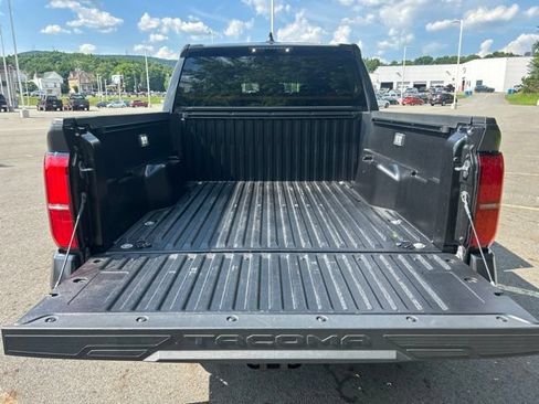 Certified 2024 Toyota Tacoma TRD Sport AWD/4WD image 31
