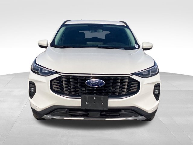Used 2024 Ford Escape Platinum AWD/4WD image 2