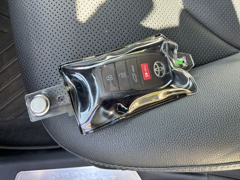 Used 2024 Toyota Grand Highlander Limited image 36