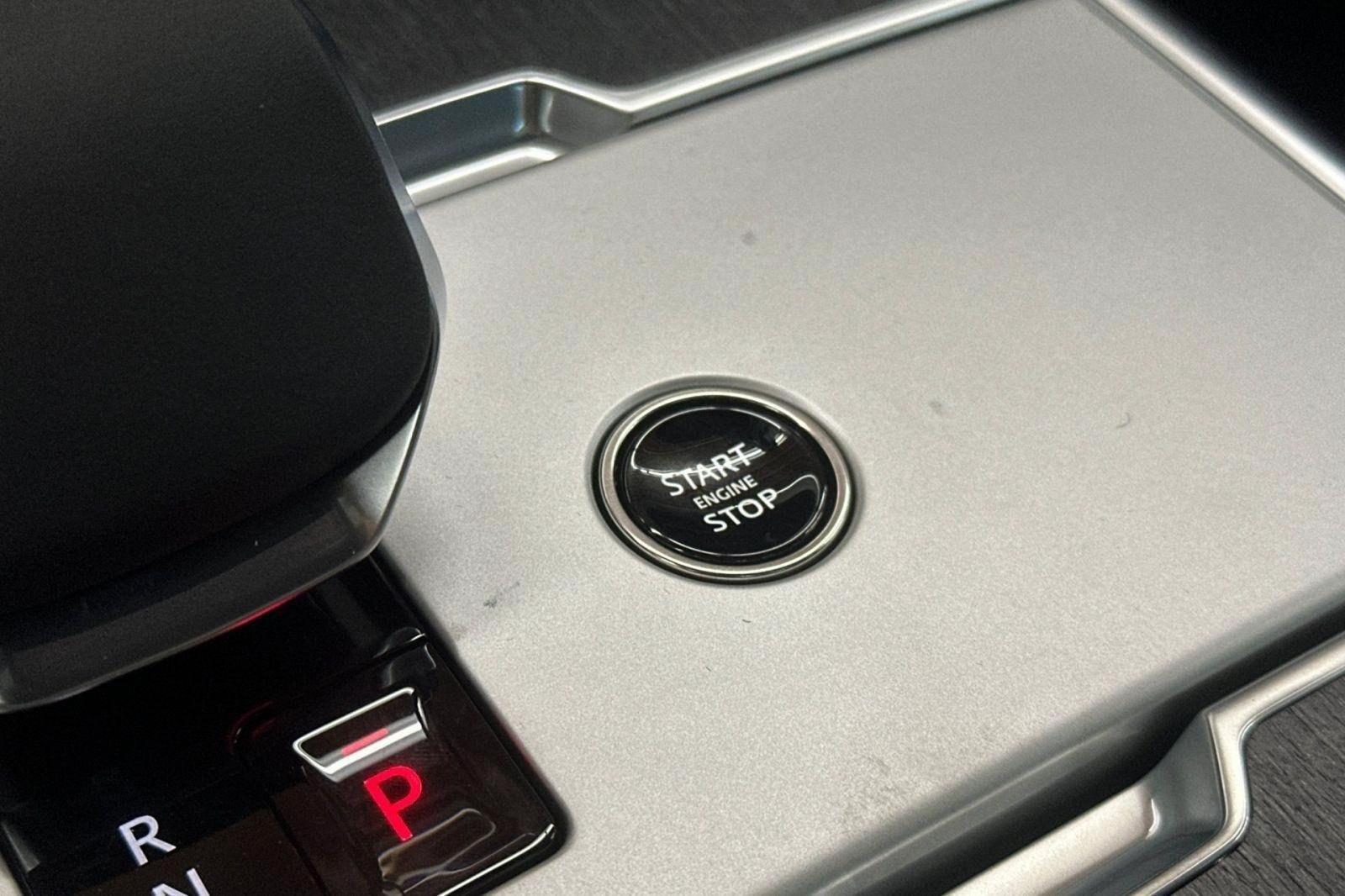 New 2026 Land Rover Range Rover SE AWD/4WD image 17