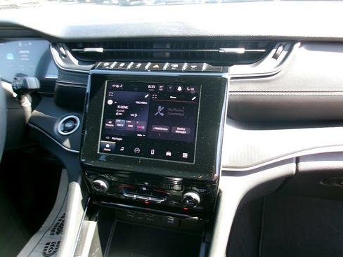 Certified 2023 Jeep Grand Cherokee Altitude AWD/4WD image 14