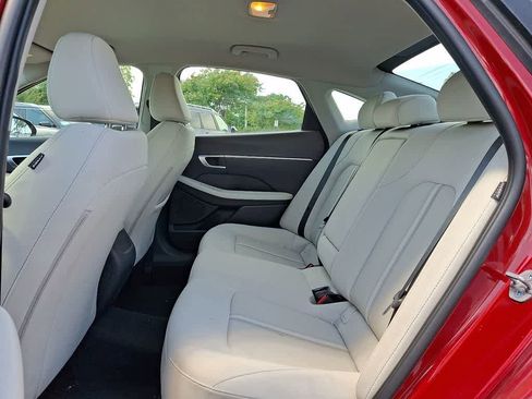Used 2025 Hyundai Sonata SEL FWD image 9