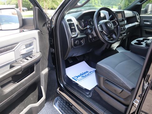 Used 2021 RAM 2500 Big Horn AWD/4WD image 3