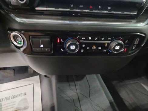 Used 2024 Chevrolet Silverado 3500 LTZ AWD/4WD image 15