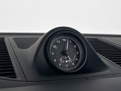 Certified 2023 Porsche Macan S AWD/4WD image 16