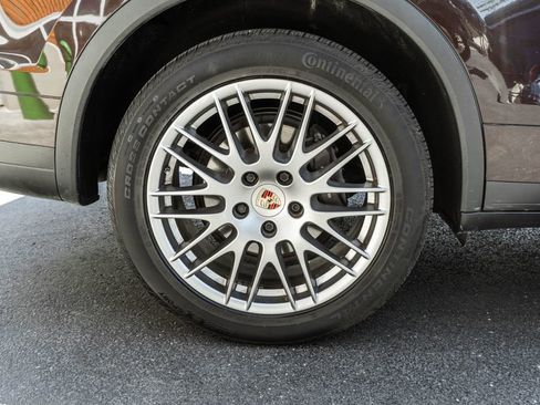 Used 2016 Porsche Cayenne AWD/4WD image 35