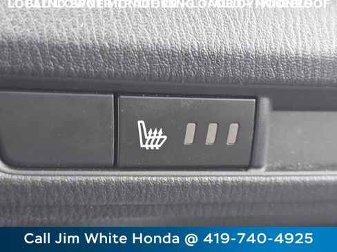 Used 2018 MAZDA MAZDA3 Touring image 19