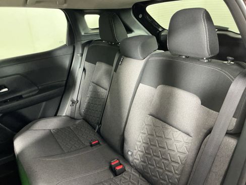 New 2025 Nissan Kicks SV image 13