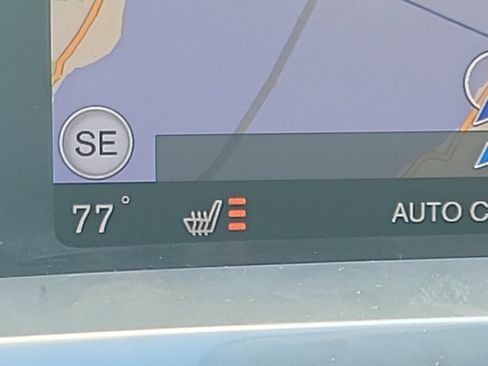 Used 2018 Volvo V60 T5 Cross Country image 11