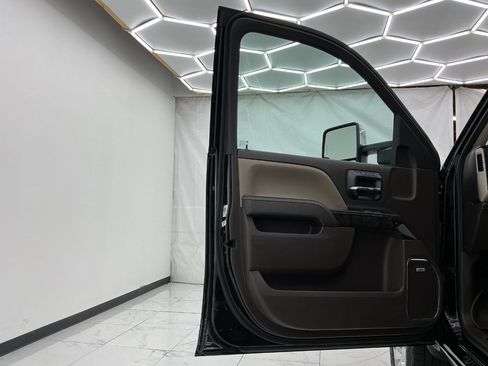 Used 2016 GMC Sierra 2500 Denali w/ Duramax Plus Package AWD/4WD image 20
