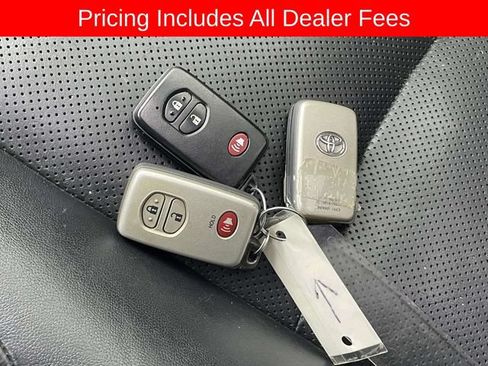 Used 2017 Toyota 4Runner Limited AWD/4WD image 37
