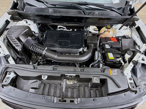 Used 2023 GMC Acadia SLE w/ Driver Convenience Package FWD image 31