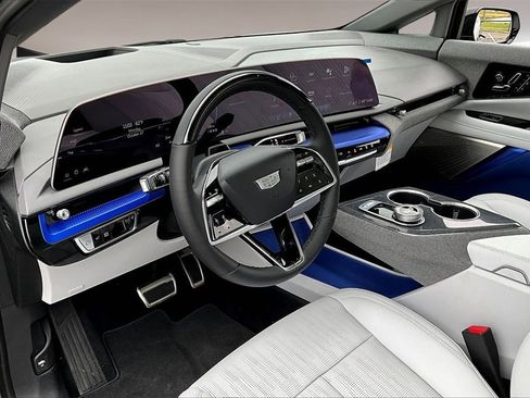 New 2025 Cadillac Optiq Sport 2 image 6