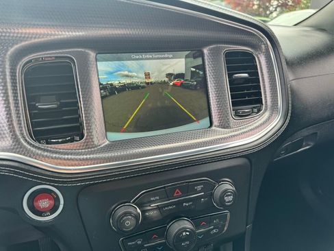 Used 2019 Dodge Charger SRT Hellcat w/ Navigation & Travel Group image 18