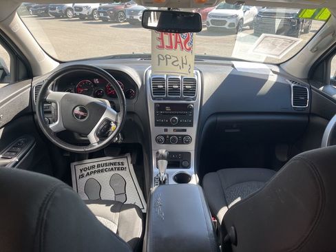 Used 2011 GMC Acadia SLE image 22