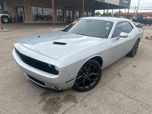 Used 2022 Dodge Challenger SXT w/ Blacktop Package RWD image 3