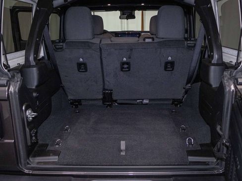 Used 2024 Jeep Wrangler Sport S image 16