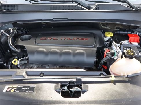 Used 2022 Jeep Compass Latitude w/ Sun and Sound Group image 18