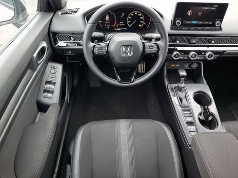 Used 2023 Honda Civic Sport image 11
