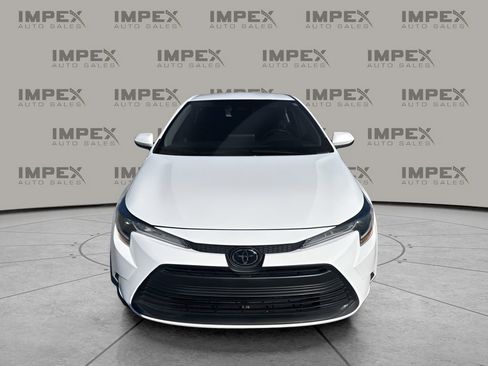 Used 2024 Toyota Corolla LE image 8