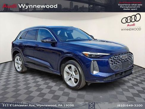 Used 2025 Audi Q5 Premium Plus w/ Premium Plus AWD/4WD image 1