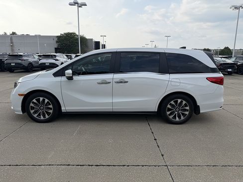 Used 2024 Honda Odyssey EX-L image 3