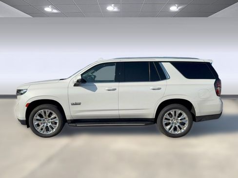 Used 2021 Chevrolet Tahoe LT w/ LT Signature Package RWD image 2