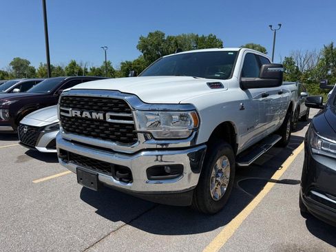 Used 2024 RAM 2500 Big Horn AWD/4WD image 1