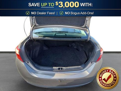 Used 2017 Toyota Corolla LE image 24