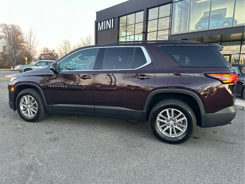 Used 2023 Chevrolet Traverse LT image 8