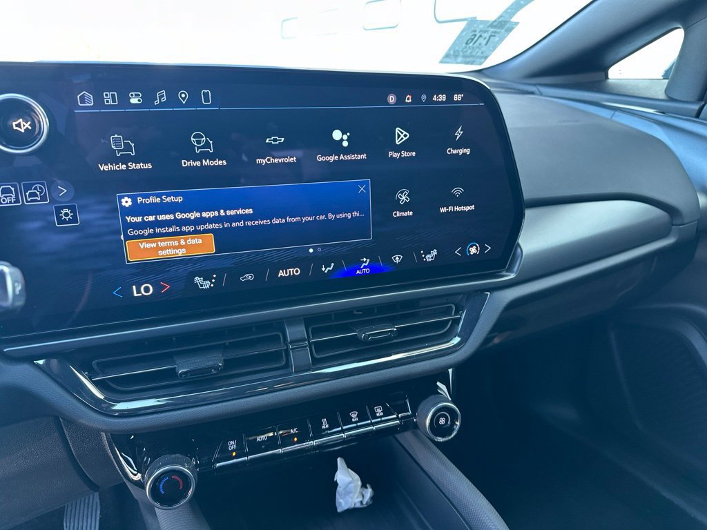 Used 2024 Chevrolet Equinox EV RS FWD image 15