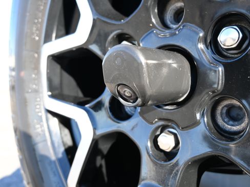 Used 2022 Ford Bronco Outer Banks image 4