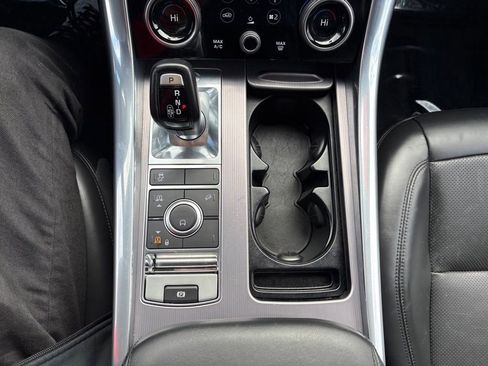 Used 2019 Land Rover Range Rover Sport HSE AWD/4WD image 29