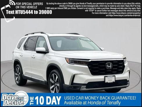 Used 2023 Honda Pilot Touring image 1