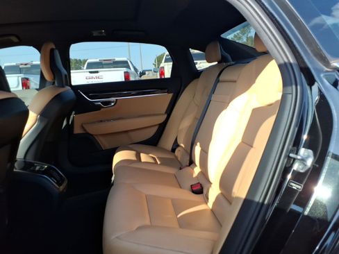 Used 2018 Volvo S90 T5 Momentum w/ Convenience Package image 22