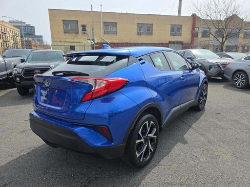 Used 2021 Toyota C-HR XLE image 3