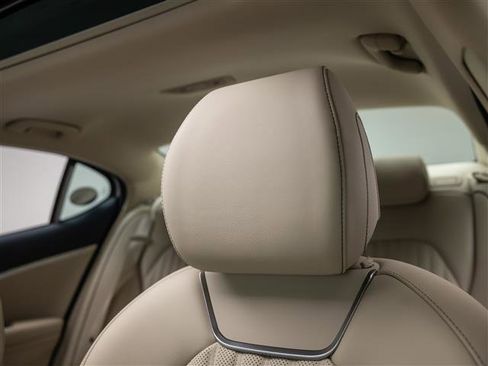 New 2026 Genesis G70 2.5T Prestige image 20