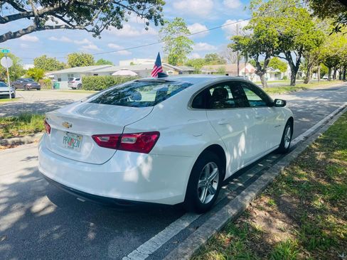 Used 2020 Chevrolet Malibu LS w/ LPO, Convenience Package 2 image 5
