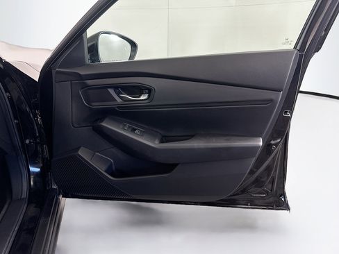 Used 2025 Honda Accord SE image 31